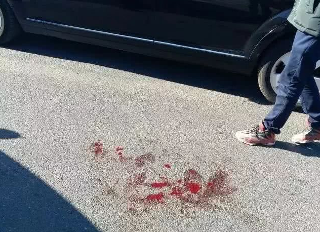 两车发生刮擦 奥迪车主刺死尼桑车主