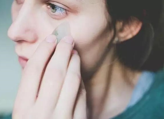 連鄭爽都中招，眼底的黑眼圈到底怎麼辦