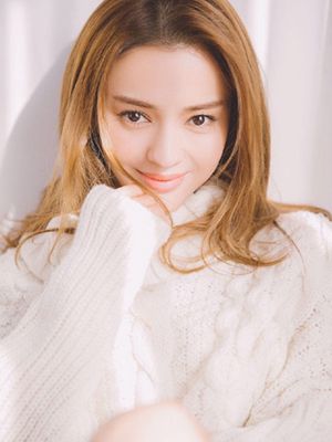 黄飞鸿还是他扮演！而十三姨则换了人