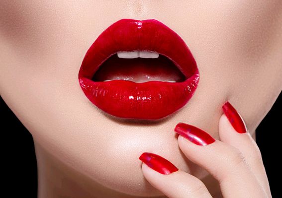 如何将你的口红涂得漂亮持久，这五点是关键