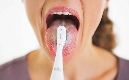 刷牙的时候你会刷舌头吗？教你如何刷舌头
