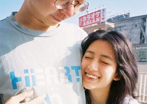 这些明星在一起并非因为颜值：他其貌不扬，老婆却自残求交往！