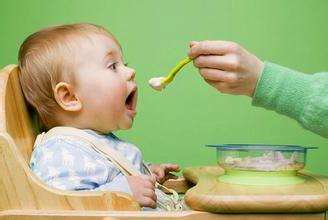 你经常给宝宝吃这种食物？那可能会导致宝宝拉绿便