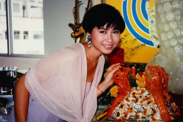 曾经是香港小姐冠军，最后嫁给了初恋？