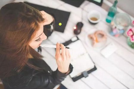 小孩写作业用的笔暗藏玄机，妈妈有没有检查过?