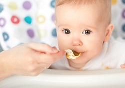 帮助宝宝助消化，辅食添加不能少