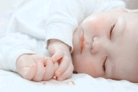 新生儿妈妈注意：关于宝宝睡觉，这些误区不要犯!(一)