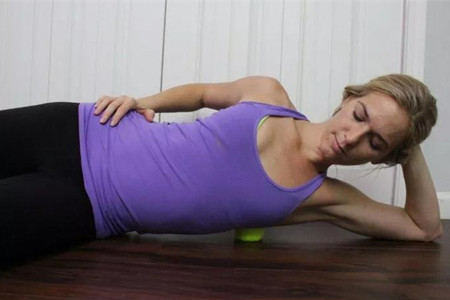 這三個運動體式幫女生拉伸腰背，緩解酸痛