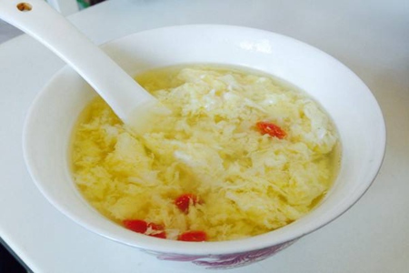 女生肌肤又暗沉变成白皙，靠这三个小诀窍