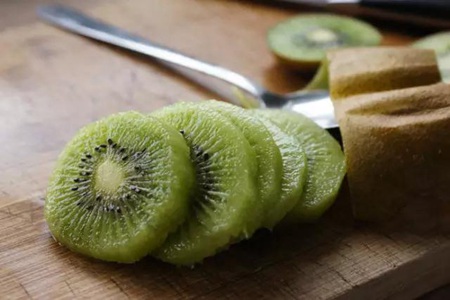 奇异果怎么吃能减肥，瘦肚子全靠这一种水果