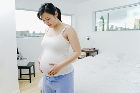 胸部胀痛、敏感，细数女性乳房在怀孕之后的那些变化