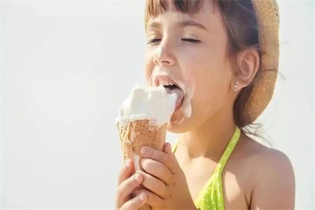 小孩子能吃冰的东西吗？家长注意这两点让孩子清凉过夏天