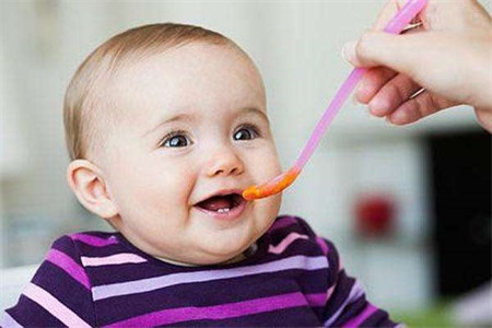 六个月的宝宝辅食，如何添加营养好吸收？