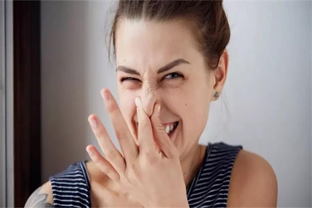 口臭是什麼原因？徹底治療口臭需要注意刷牙姿勢