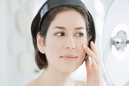 秋季如何减少肌肤油光，教你护肤美容三个方法