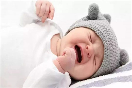 寶寶小腹脹痛怎麼辦？可能是寶寶的輔食添加錯了