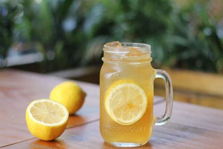 柠檬水减肥美容功效好，蜂蜜饮料的制作方法