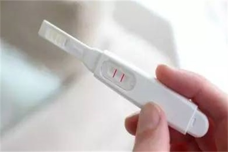 怀孕多久能测出来，女性怀孕的初期症状一定要知道