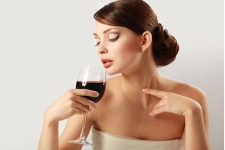 女性晚上喝红酒的好处，五个饮用禁忌要知道