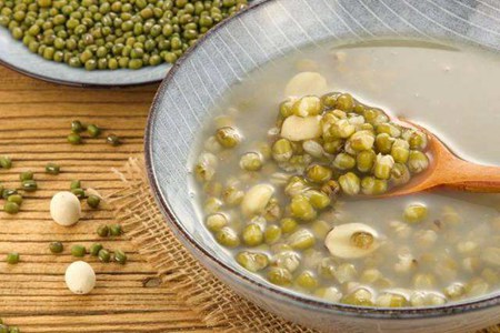绿豆汤的五个功效和作用，清凉消暑只需要这一碗