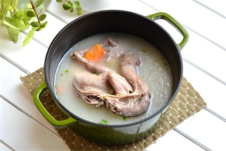 雞湯怎麼燉好喝又營養，立冬後這些暖胃湯不容錯過