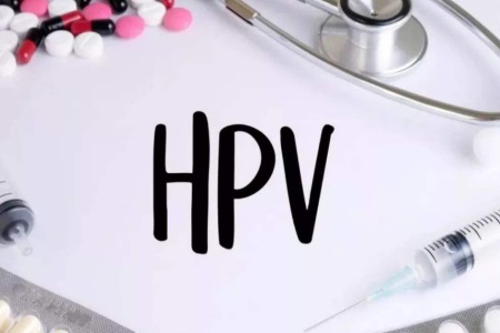 hpv病毒是什么原因引起的？女性打hpv疫苗能预防宫颈癌吗？