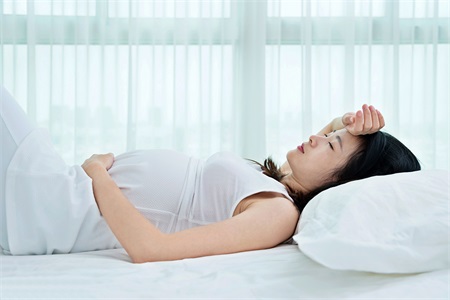怀孕的初期症状 女性月经推迟不来也可能是因为这个原因