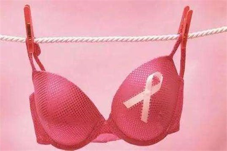 乳腺癌早期症状 女性乳房出现这些情况需立即重视起来