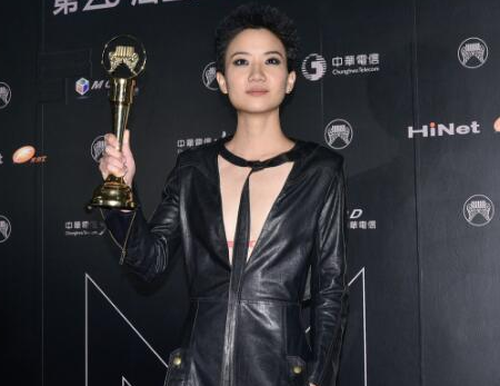 香港女歌手卢凯彤因抑郁症自杀，娱乐圈的人压力太大！.png