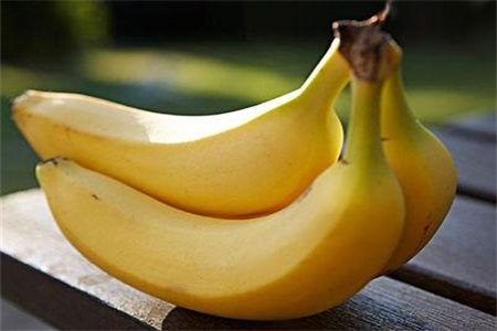 1女性便秘怎么办才好？只吃香蕉可不一定有效.jpg