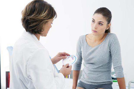 女性患子宫腺肌症怎么治疗，这四个症状出现就要注意了