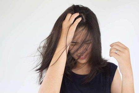 掉头发是什么原因，女性保养发质吃什么好