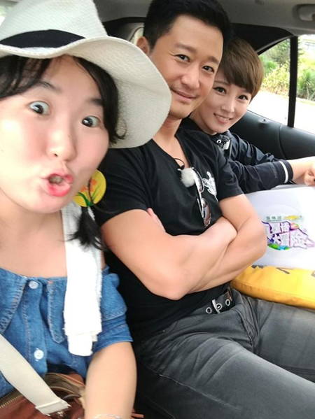 网友叫专车不认识吴京谢楠夫妇 拍车牌害怕出事爆笑对话
