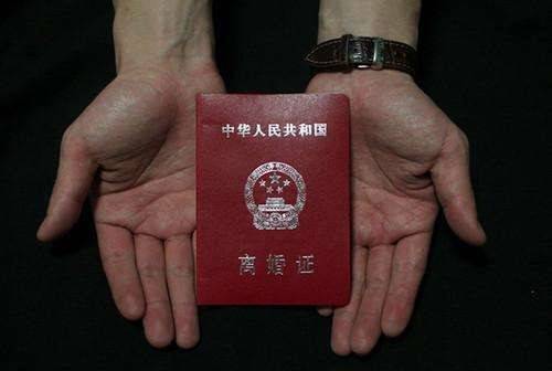浙江建德某男子争吵中为哄老婆开始:房子归你 离婚时傻眼了