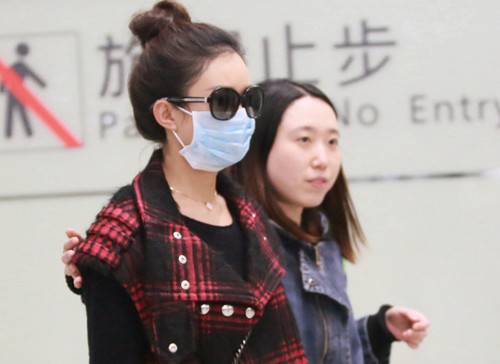 赵丽颖丸子头鬼马精灵 罕见爆照九宫格自拍粉丝福利
