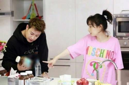 潘玮柏爸爸夸赞吴昕 对于儿媳妇人选潘爸爸心里有谱