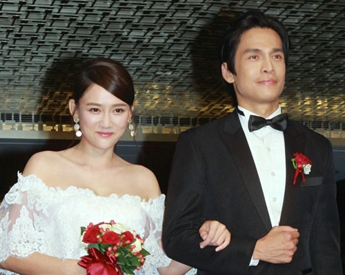 陈乔恩低胸伴娘服让人惊艳 网友化身催婚团上线