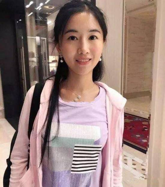 WePhone创始人自杀:相貌平平 却信美女一见钟情
