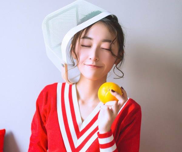 中国有嘻哈女主持昊蓝全程尬聊遭炮轰 网友吐槽:做好功课再来主持