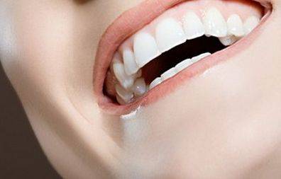 推荐一些美白牙齿的小方法