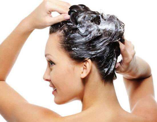 女性头发干枯怎么办 要如何调理?