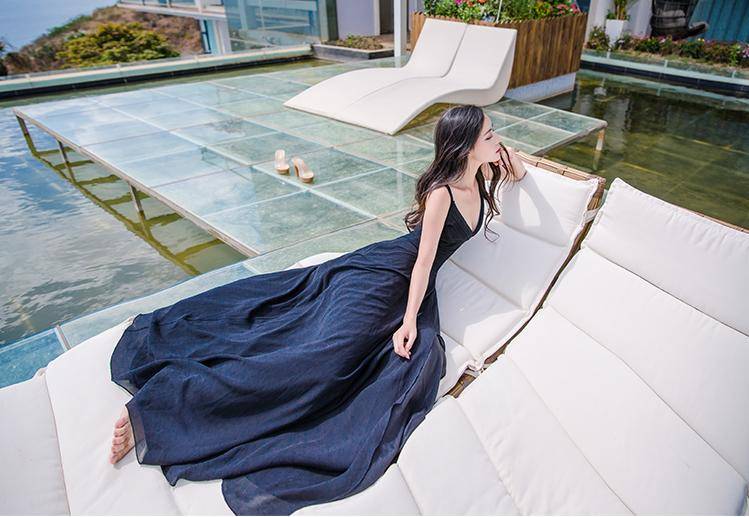上海不雅照事件 美女街头行为令人羞耻