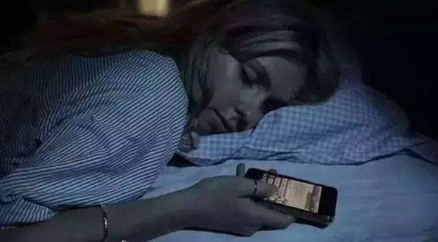 手机简直就是睡眠质量的第一杀手