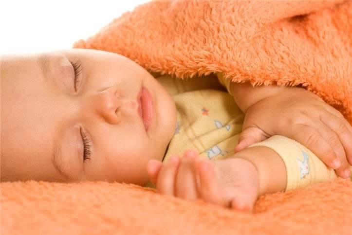 新生儿睡姿怎么睡最健康?