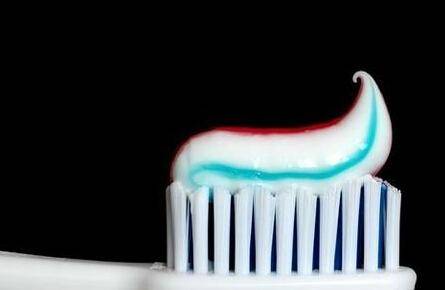 牙膏祛痘真的有效吗?