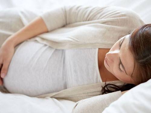 孕晚期腰背疼痛肿么办 如何缓解孕期腰疼