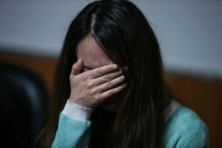 狼父性侵女儿千次 禽兽男全裸性侵两个女儿千次