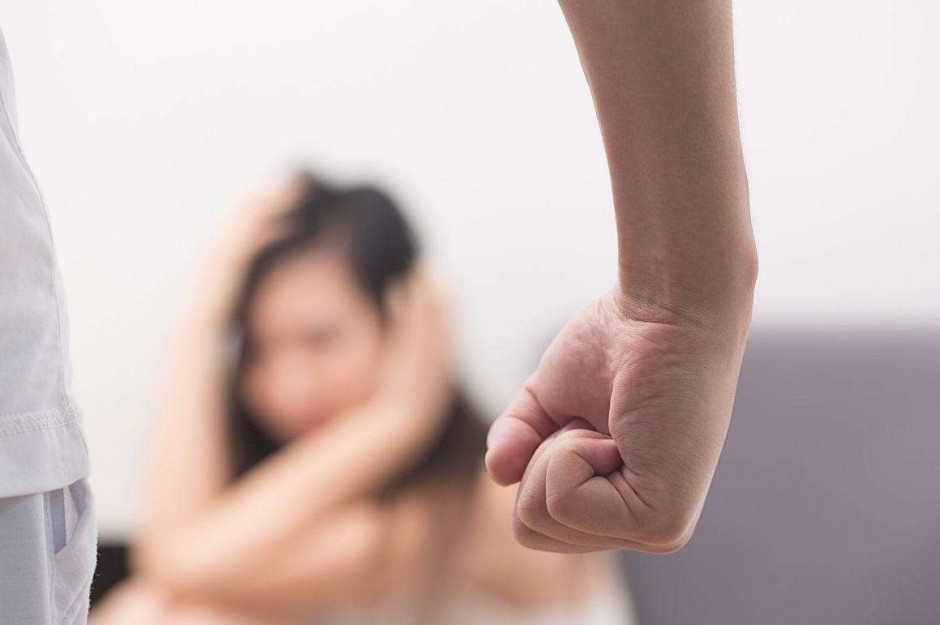 妻子破译丈夫手机后才知道被强奸 这究竟是怎么回事