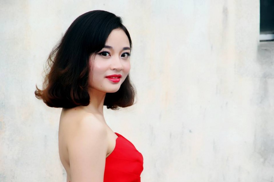 美女小巷内遭猥亵