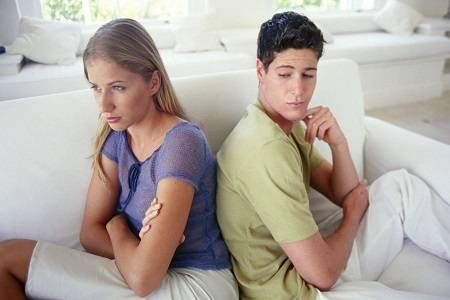 情感咨询：男友告诉室友我们已有过行为，觉得好羞耻怎么办